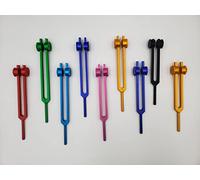 YANTRA Sacred Solfeggio - Juego de 9 tenedores de afinación con peso para reparación de ADN con Striker y bolsas individuales