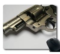 YENDOSTEEN Alfombrilla de ratón para Juegos, una Pistola para mi Sien Letra, Pistola, Alfombrilla para ratón con Bordes cosidos