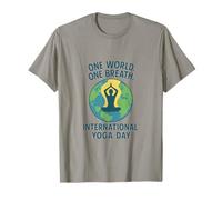 Yoga Around the World - Diseño internacional del Día del Yoga 21 de mayo Camiseta