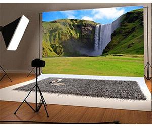 YongFoto 2,2x1,5m Fondos Fotograficos Cascada Skogarfoss Naturaleza Islandia Paisaje Cielo azul Nubes blancas Grass Lawn Spring Travel Fondos para Fotografia Fiesta Niños Boby Boda Estudio Fotográfico