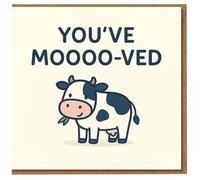 You've Moooo-ved - Tarjeta de felicitación para el nuevo hogar, divertido juego de palabras de vaca, felicitaciones de casa en movimiento, bonita tarjeta de despedida de animal para amigo, colega o