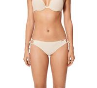 YSABEL MORA. Braga Bikini Anudada Tejido Calado. Mini Anudada A Los Lados. Combínala con Un Top De Bikini para Crear El Bikini Colección Sand.