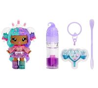 Yummiland Lip Gloss Doll: Mystery Color Change - Carly Cakepop - Incluye 1 Muñeca, Brillo de Labios DIY + Llavero Extraíble, Juego de Cosméticos, Coleccionable, para Niños 4+ Años