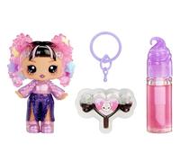 Yummiland Lip Gloss Doll: Sour Sweeties - Astrid Stars - Incluye 1 Muñeca, Brillo de Labios DIY + Llavero Extraíble, Juego de Cosméticos, Coleccionable, Adecuado para Niños Mayores de 4 Años