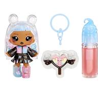Yummiland Lip Gloss Doll: Sour Sweeties - Gabi Gummybear - Incluye 1 Muñeca, Brillo de Labios DIY + Llavero Extraíble, Juego de Cosméticos, Coleccionable, Adecuado para Niños Mayores de 4 Años