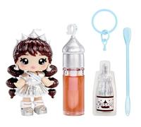 Yummiland x Licensed Sweets Lip Gloss Doll: Hershey’s Kisses - Coco Kisses - Incluye 1 Muñeca, Brillo de Labios DIY + Llavero Extraíble, Juego de Cosméticos, Coleccionable, Para Niños 4+ Años