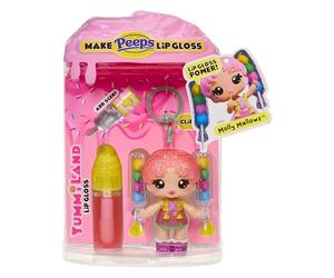 Yummiland x Peeps Lip Gloss Doll - Molly Mallows - Incluye 1 Muñeca, Brillo de Labios Perfumado DIY, Moda Desmontable y Llavero, Adecuada para Niños Mayores de 4 Años