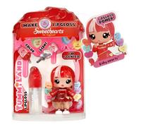 Yummiland x Sweethearts Lip Gloss Doll - Ruby Hearts - Incluye el DIY Kit de Brillo Labial, Adecuado para Niños Mayores de 4 Años