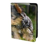 YUNWEIKEJI Yorkshire Terrier Verde Hierba Perros Lindos, Funda para Pasaporte Cartera de Viaje de Cuero PU Funda para Pasaporte Fundas para Pasaporte 5,5 Pulgadas