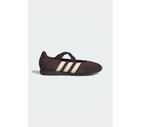 Zapatilla Estilo Merceditas Barreda adidas MKP