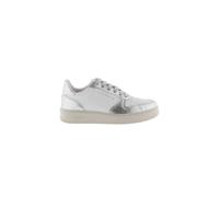 Zapatillas De Efecto Piel Victoria Madrid Con Piezas Metalizadas Y Puntera Perforada MKP