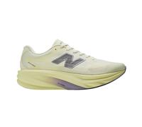 New Balance SuperComp Rebel 44 Amarillo/oro