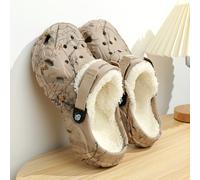 Zapatillas para hombre, interiores y exteriores, chanclas de invierno, zapatos cálidos perforados de otoño e invierno, cómodos, modernos y con estampado