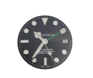 ZONABSQQ Esfera del reloj de 28,5 mm, esfera azul hielo lamiescente, fuente GMT blanca for calibre NH34 o 8215/2836