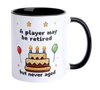ZRUEWOT Taza Gamer - Mug Gaming con el lema A player may be retired, but never aged - Regalo para Gamer, Geek y Jugadores - Taza Divertida para Hombre y Chico - 330ml Taza Personalizada