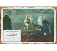 Zuhhgii Póster clásico retro de la película The Chase 1966 Marlon Brando Jane Fonda Lobby Card 5 Vintage Metal Tin Sign Old TV Film Poster Gift Karaoke Bar Pub Club Placas decorativas de pared Man