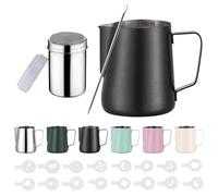 Zuquik Jarra de leche de acero inoxidable, 600 ml, con medición Mark 20 oz, jarra de espuma de leche con dispensador de cacao, 16 plantillas y bolígrafo para capuchino y espresso, Nior