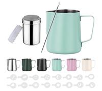 Zuquik Jarra de leche de acero inoxidable, 600 ml, con medición Mark 20 oz, jarra de espuma de leche con dispensador de cacao, 16 plantillas y bolígrafo para capuchino y espresso, verde menta