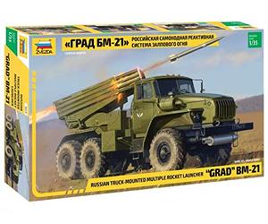 Zvezda 500783655 500783655-1:35 BM-21 Grados Rocket Launcher - Maqueta de maqueta de plástico para principiantes, color verde oliva